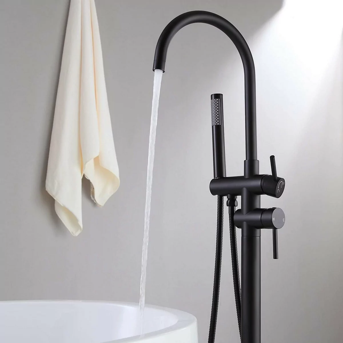 Grifo de bañera independiente, relleno de bañera para suelo de baño con  ducha de mano, mango único, acero inoxidable SUS304 negro mate, L5850LF-BK